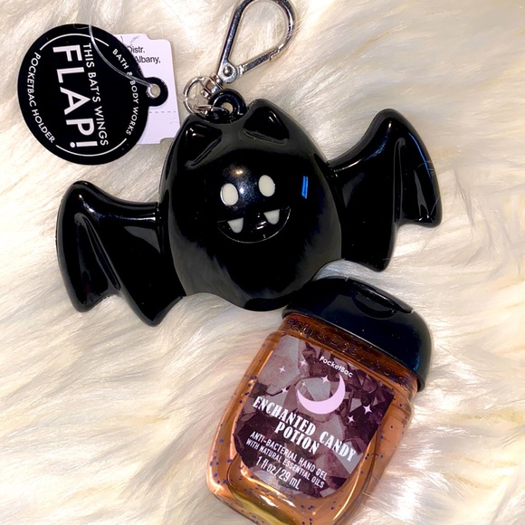 Bats 🦇 Flapping Wings Pocket Bac Holder & Encanted Candy Potion Sanitizer - Picture 1 of 8